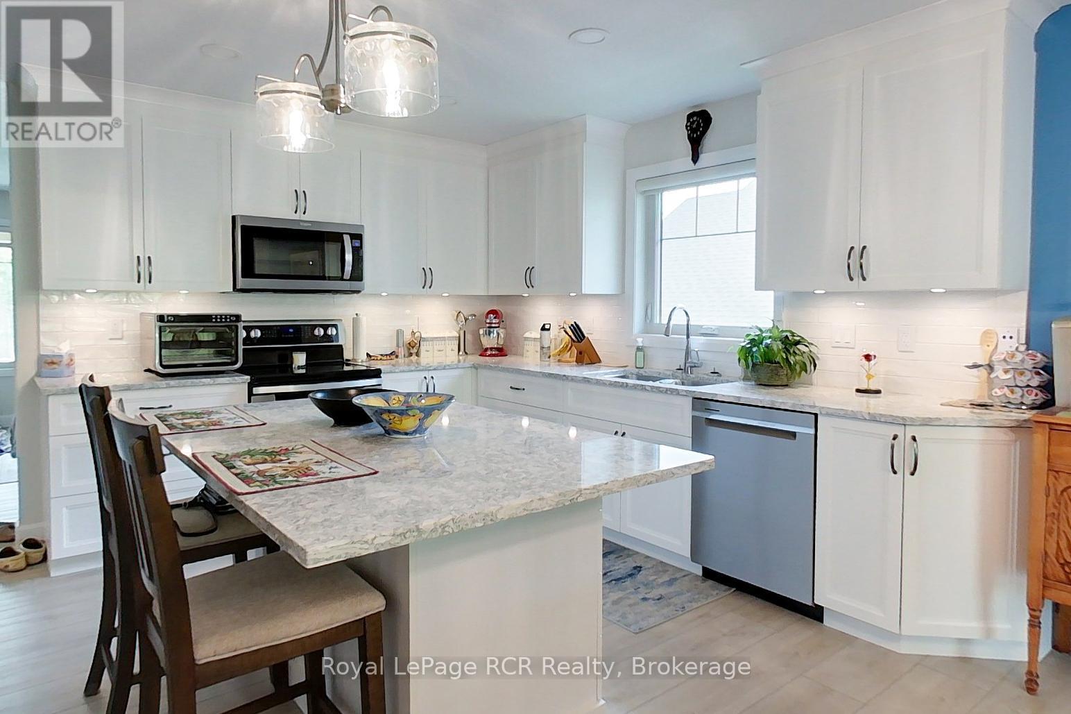 855 17th Street, Hanover, Ontario  N4N 3B8 - Photo 7 - X13441848