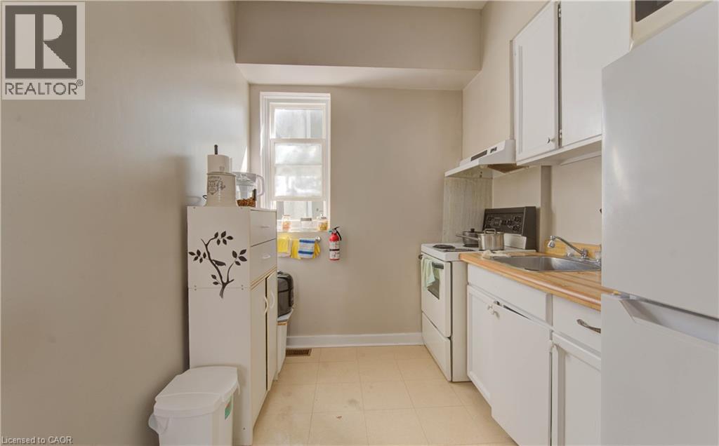 233 Lancaster Street E, Kitchener, Ontario  N2H 1N5 - Photo 12 - 40839600