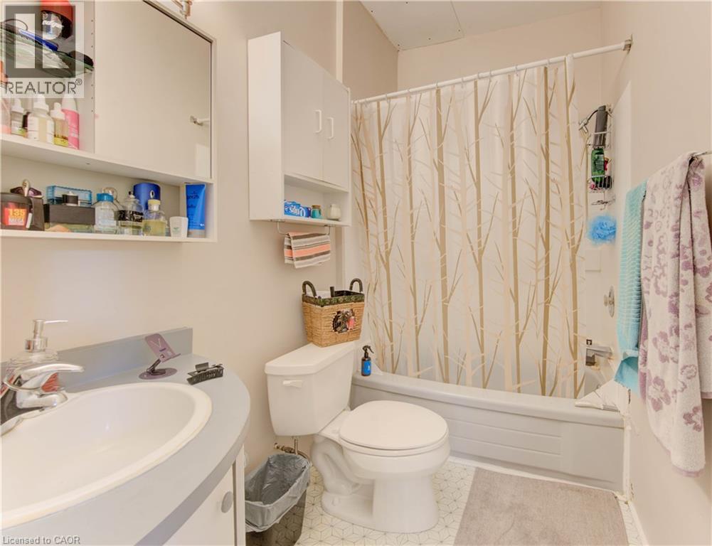 233 Lancaster Street E, Kitchener, Ontario  N2H 1N5 - Photo 14 - 40839600