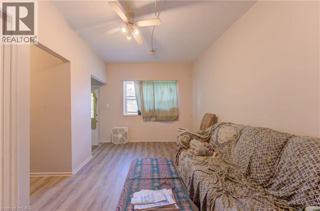 233 Lancaster Street E, Kitchener, Ontario  N2H 1N5 - Photo 3 - 40839600