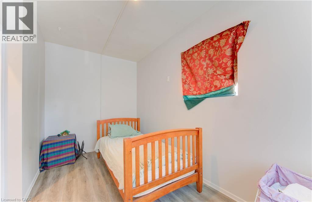 233 Lancaster Street E, Kitchener, Ontario  N2H 1N5 - Photo 5 - 40839600