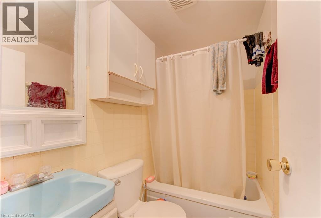 233 Lancaster Street E, Kitchener, Ontario  N2H 1N5 - Photo 6 - 40839600
