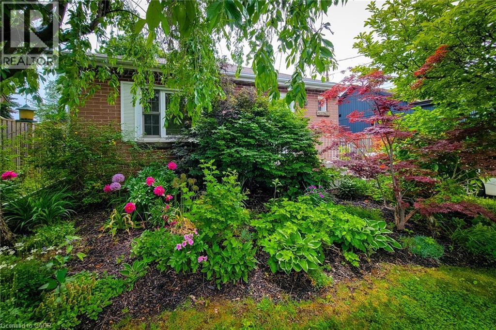 73 West 1st Street, Hamilton, Ontario  L9C 3C2 - Photo 3 - 40838906