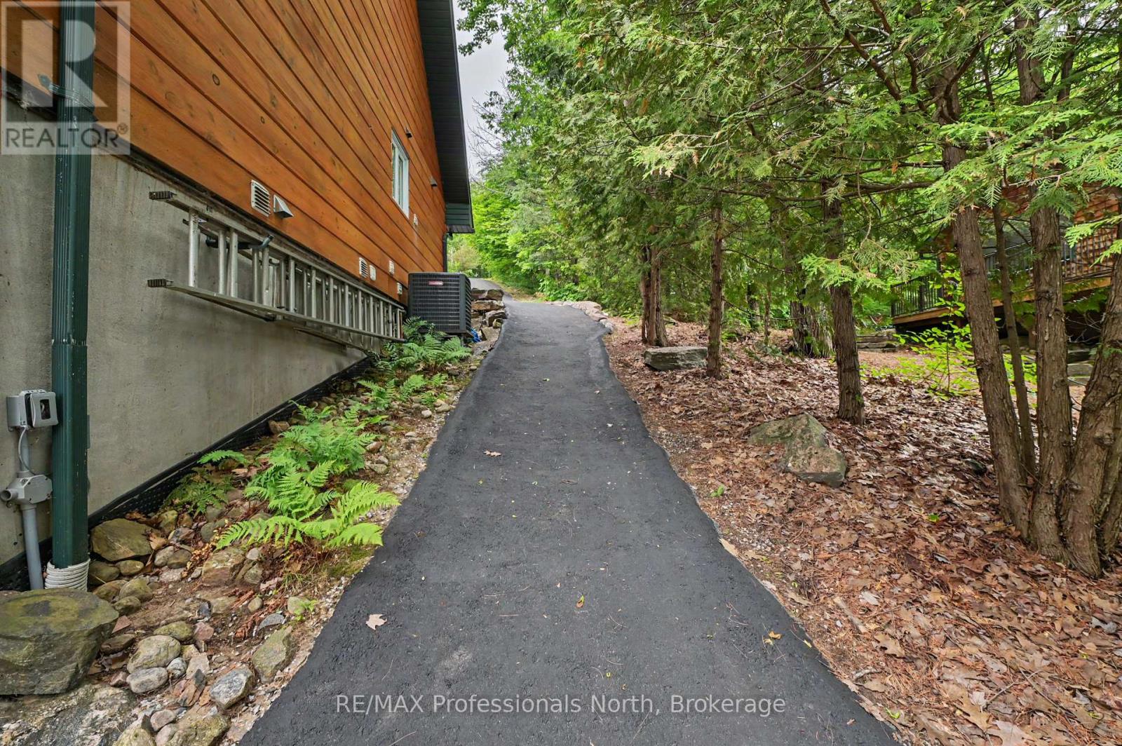 1015 Bluestone Lane, Minden Hills, Ontario  K0M 2K0 - Photo 45 - X13443028