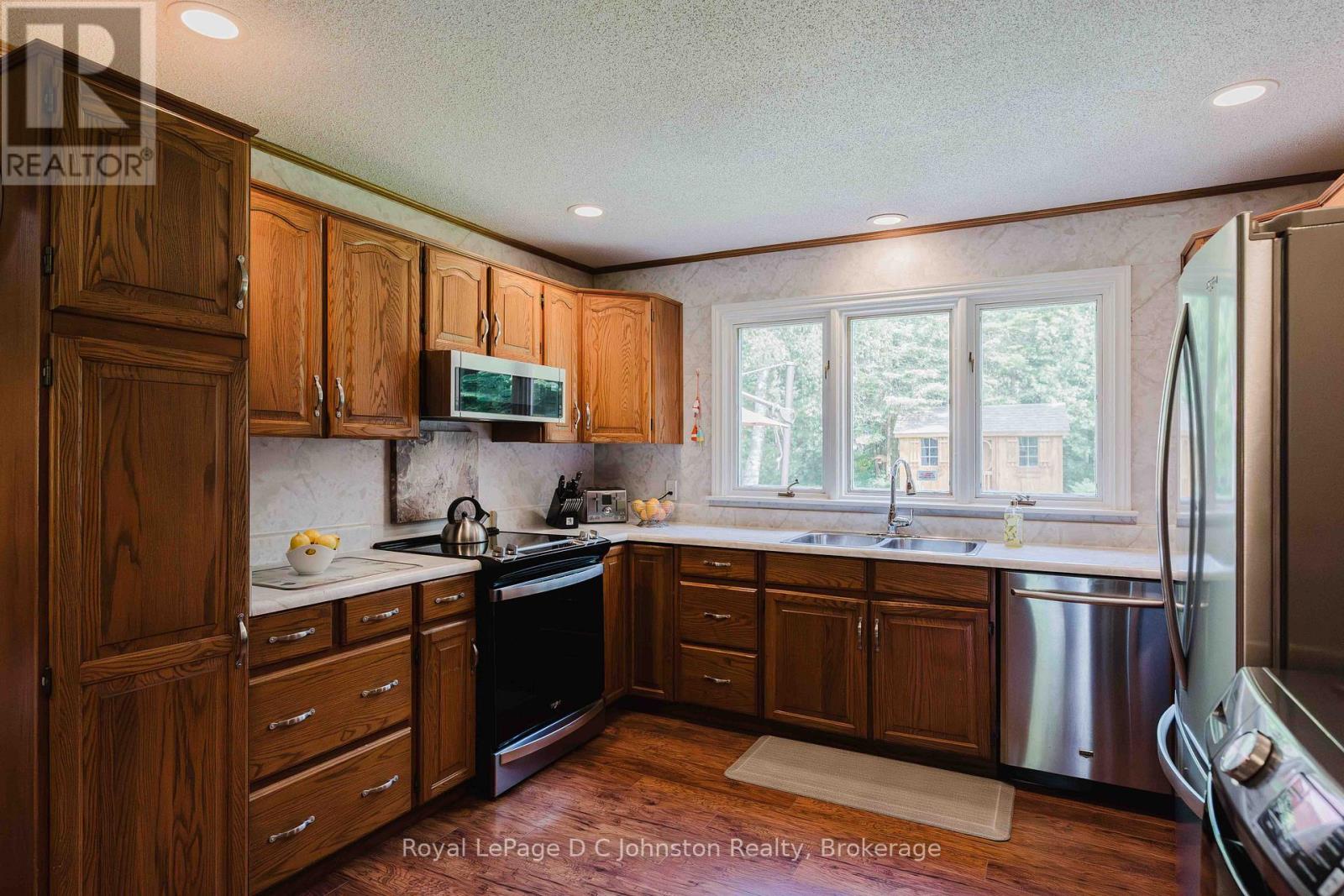 471 Eckford Avenue, Saugeen Shores, Ontario  N0H 2L0 - Photo 30 - X13443186