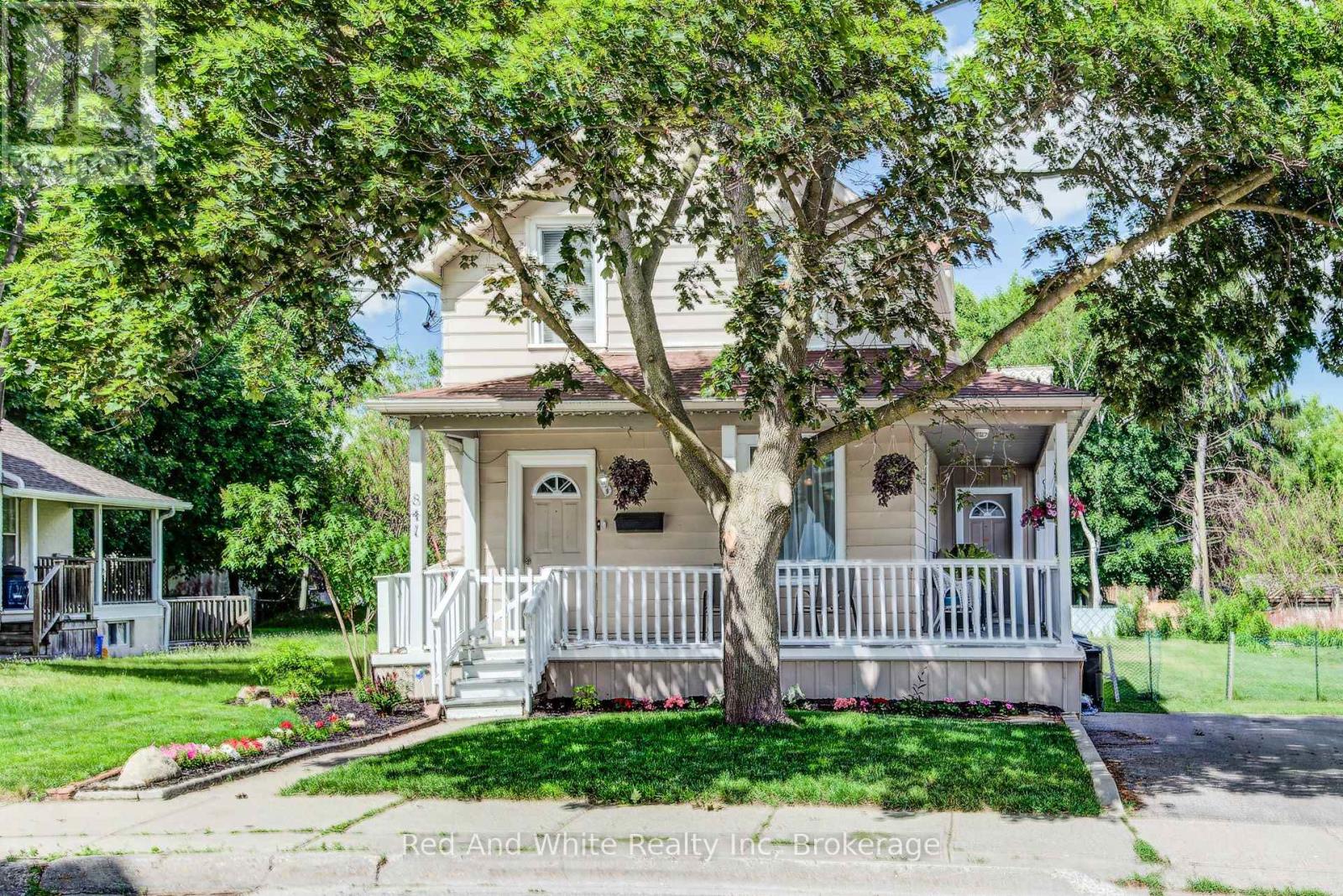 841 Duke Street, Cambridge, Ontario  N3H 3T8 - Photo 2 - X13443362