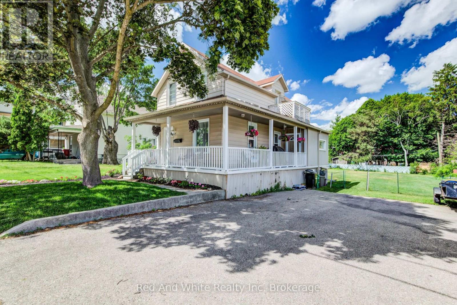 841 Duke Street, Cambridge, Ontario  N3H 3T8 - Photo 3 - X13443362