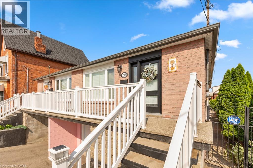 202 Ray Street N, Hamilton, Ontario  L8R 2Y2 - Photo 3 - 40838049