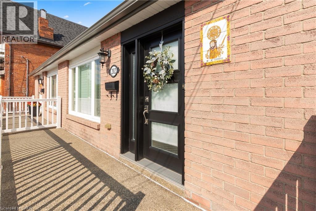 202 Ray Street N, Hamilton, Ontario  L8R 2Y2 - Photo 4 - 40838049