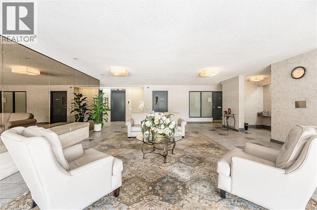 65 Westmount Road Unit# 211, Waterloo, Ontario  N2L 5G6 - Photo 3 - 40838098