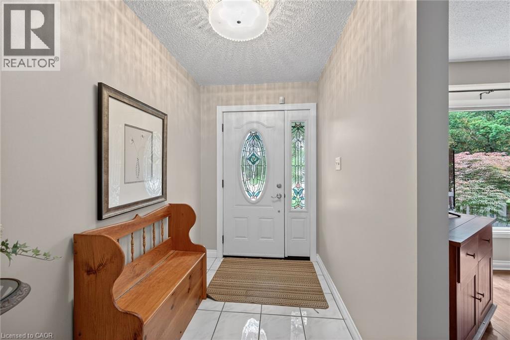 25 Inverness Avenue, Hamilton, Ontario  L9C 1A1 - Photo 4 - 40839535