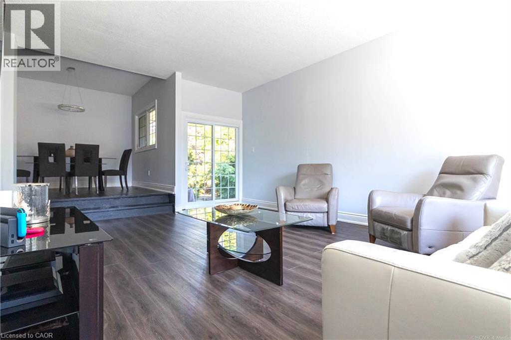 2390 Sinclair Circle, Burlington, Ontario  L7P 3C3 - Photo 3 - 40839736