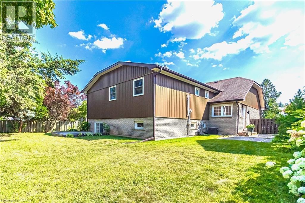 2390 Sinclair Circle, Burlington, Ontario  L7P 3C3 - Photo 34 - 40839736