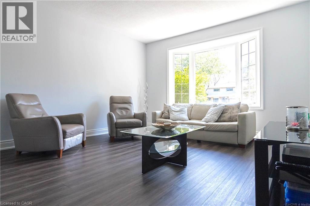 2390 Sinclair Circle, Burlington, Ontario  L7P 3C3 - Photo 4 - 40839736