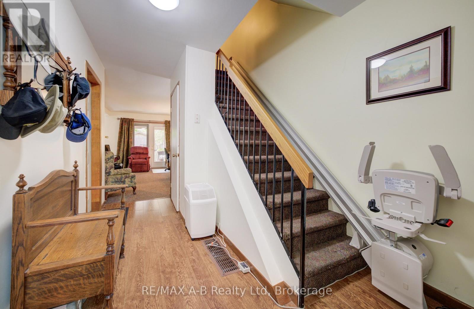 23 Galt Road, Stratford, Ontario  N5A 7J1 - Photo 5 - X13444386