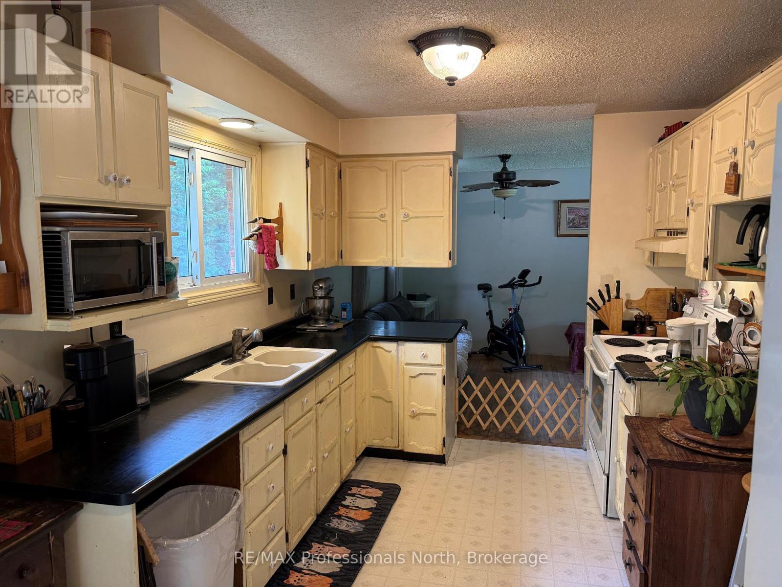 37 Spruce Drive S, Huntsville, Ontario  P0B 1L0 - Photo 11 - X13444428
