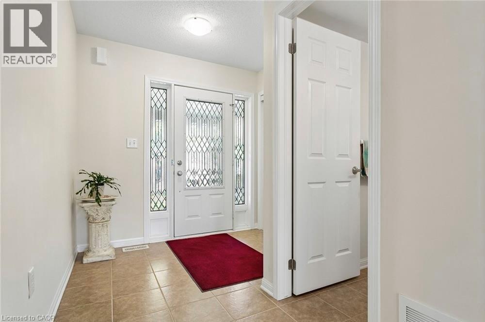 10 Klemscott Road, Brampton, Ontario  L7A 0P5 - Photo 2 - 40839689
