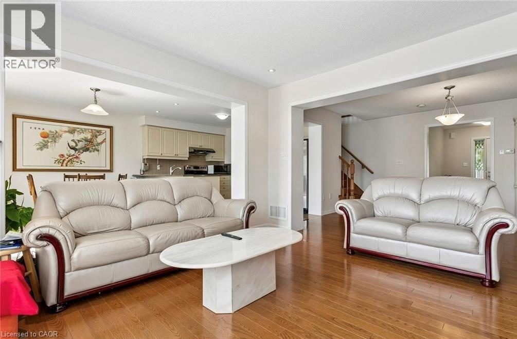 10 Klemscott Road, Brampton, Ontario  L7A 0P5 - Photo 6 - 40839689