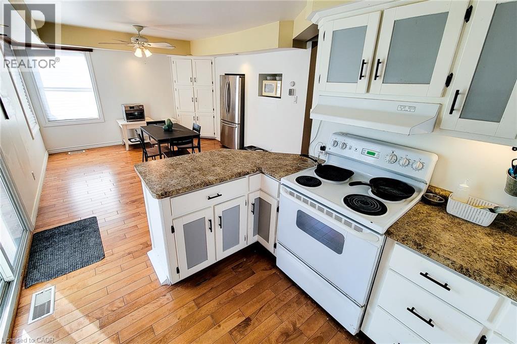 54 Eighth Avenue, Brantford, Ontario  N3S 1C3 - Photo 17 - 40839816