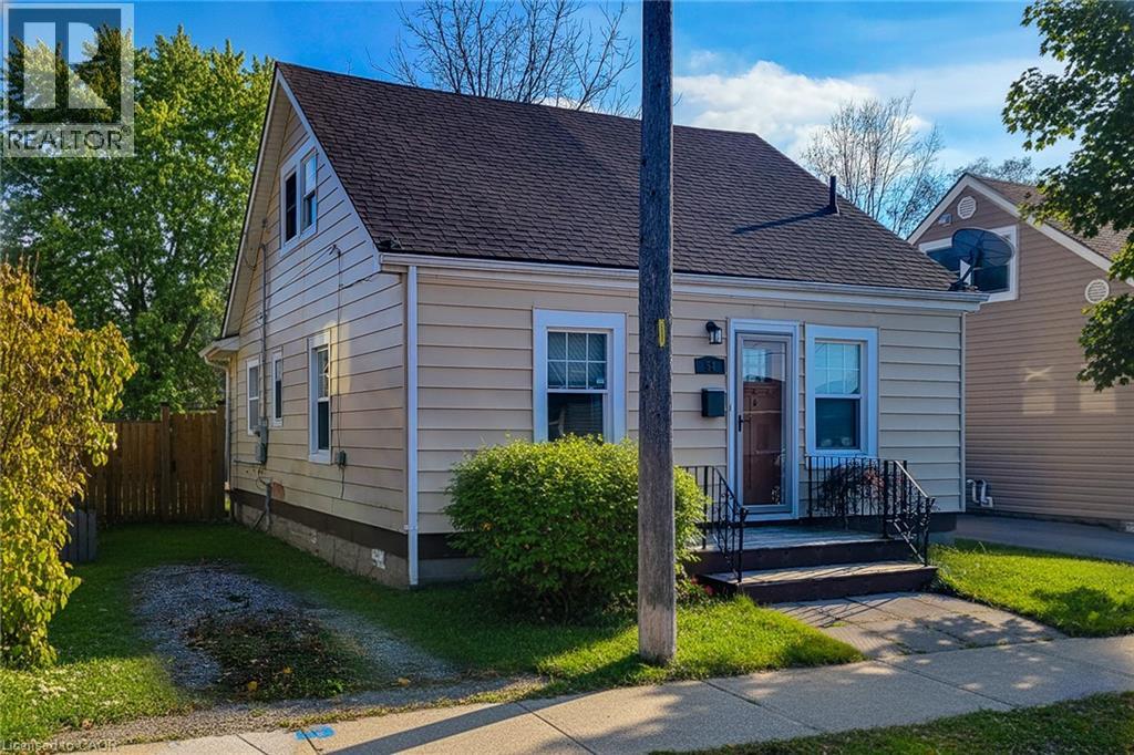 54 Eighth Avenue, Brantford, Ontario  N3S 1C3 - Photo 3 - 40839816