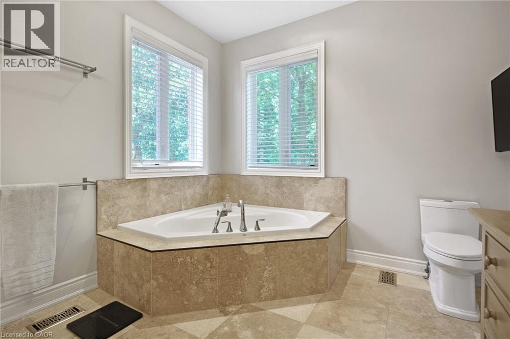 258 Edgewater Crescent Unit# 8, Kitchener, Ontario  N2A 4M2 - Photo 33 - 40839422