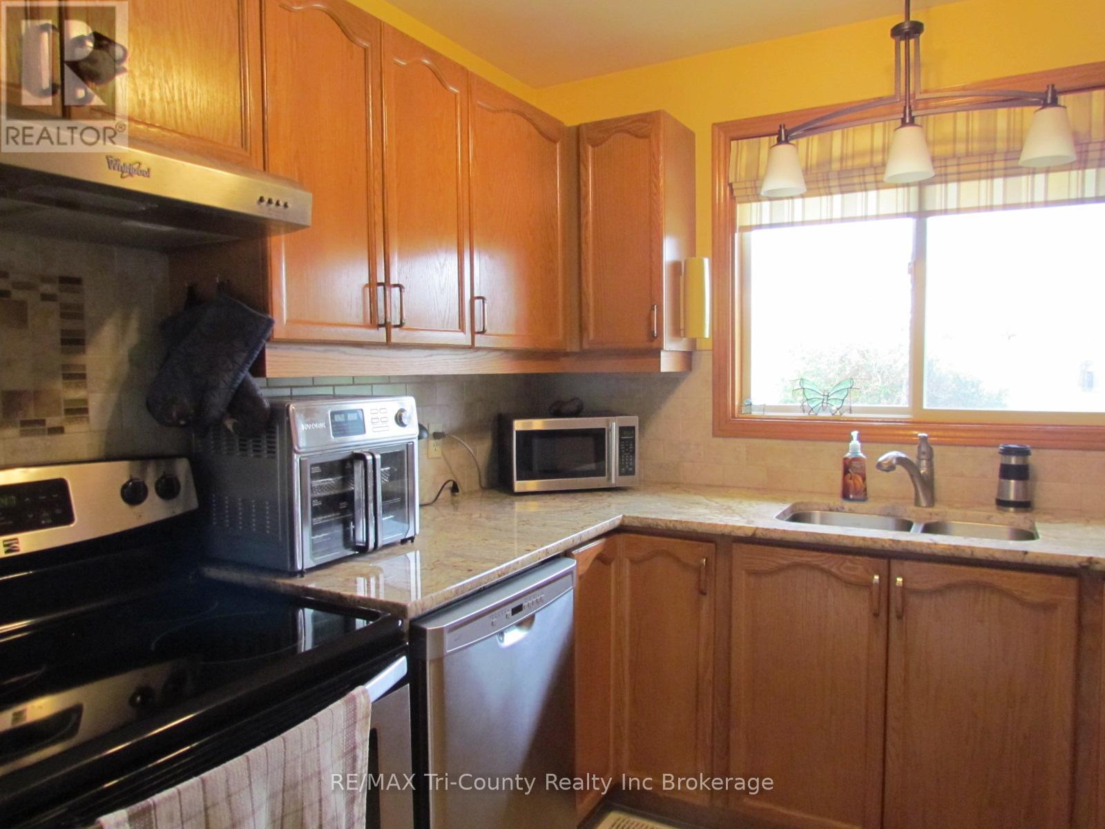29 Beckett Boulevard, Tillsonburg, Ontario  N4G 5N1 - Photo 5 - X13444890