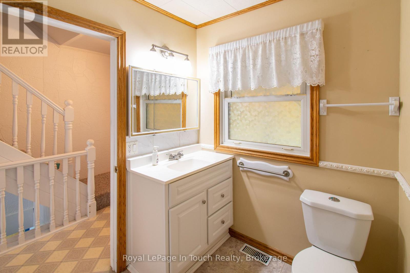 748 Overhead Bridge Road, Penetanguishene, Ontario  L9M 0V6 - Photo 15 - S13445186