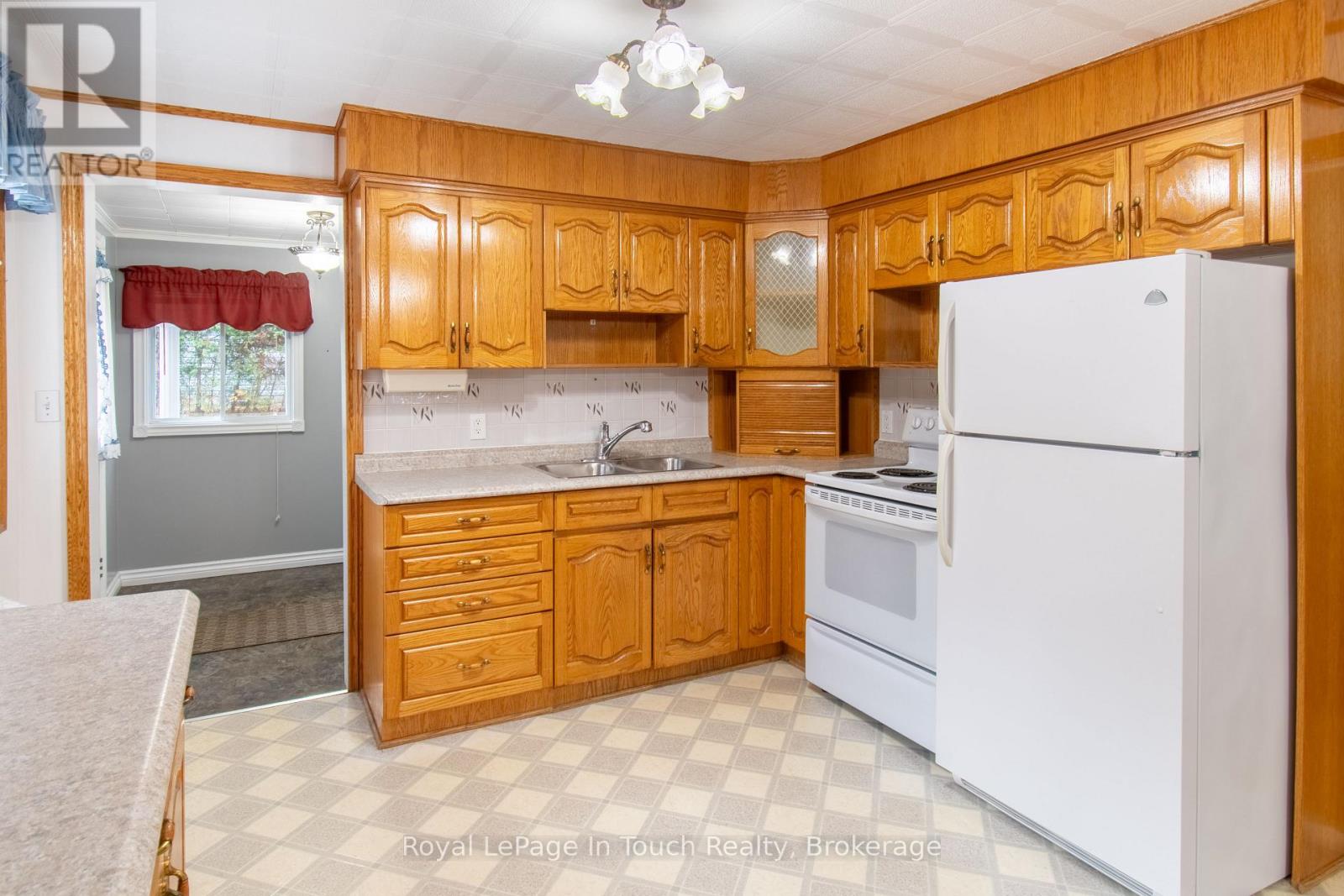 748 Overhead Bridge Road, Penetanguishene, Ontario  L9M 0V6 - Photo 9 - S13445186