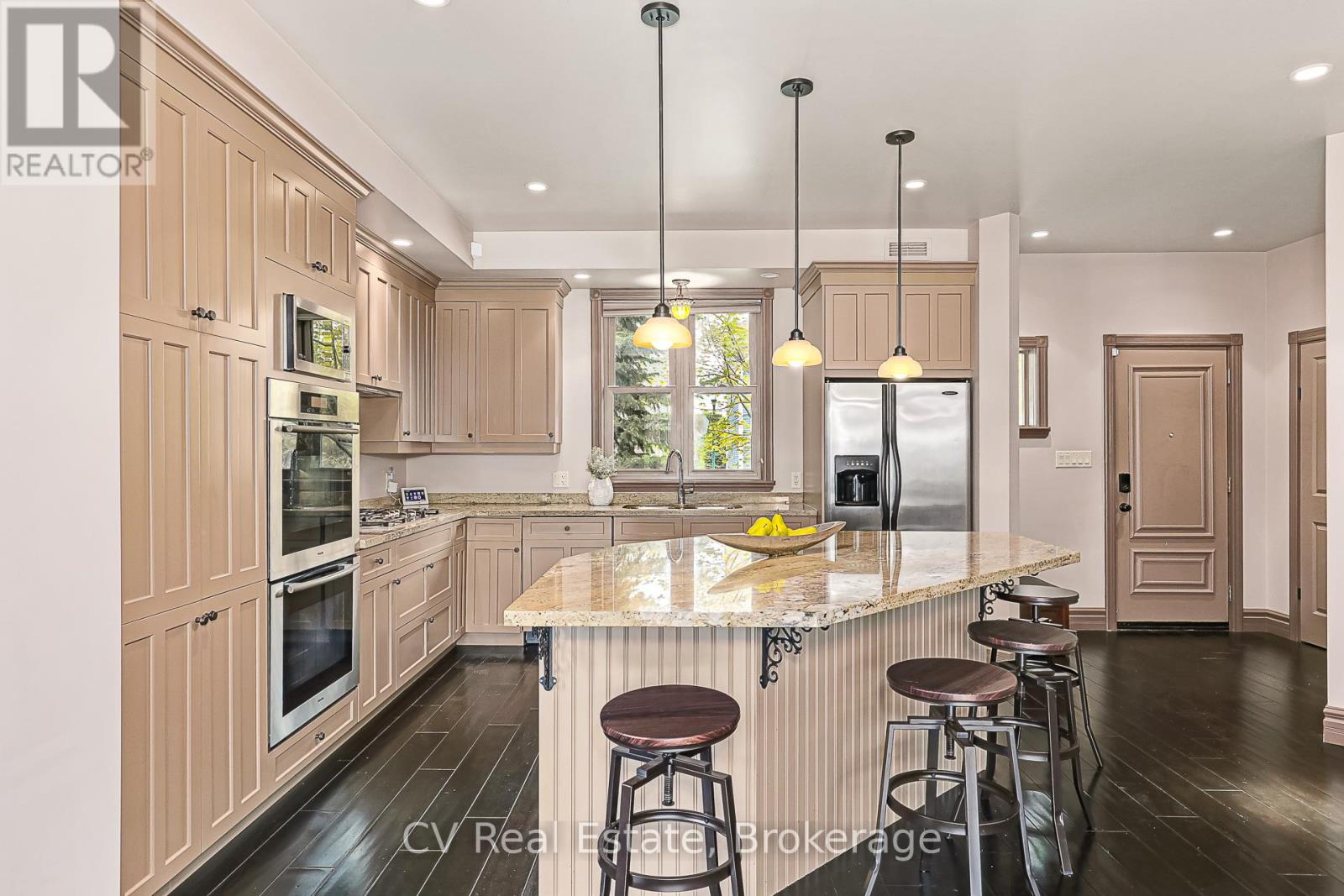 159 Snowbridge Way, Blue Mountains, Ontario  L9Y 0V1 - Photo 10 - X13445924