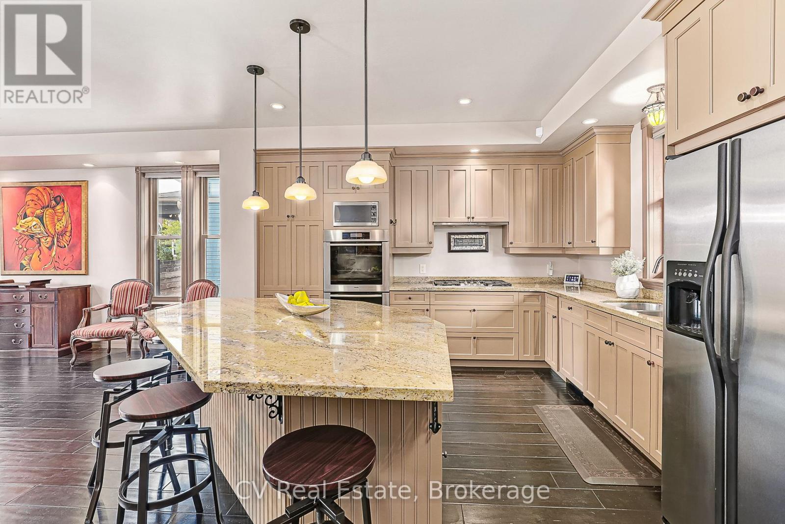 159 Snowbridge Way, Blue Mountains, Ontario  L9Y 0V1 - Photo 12 - X13445924
