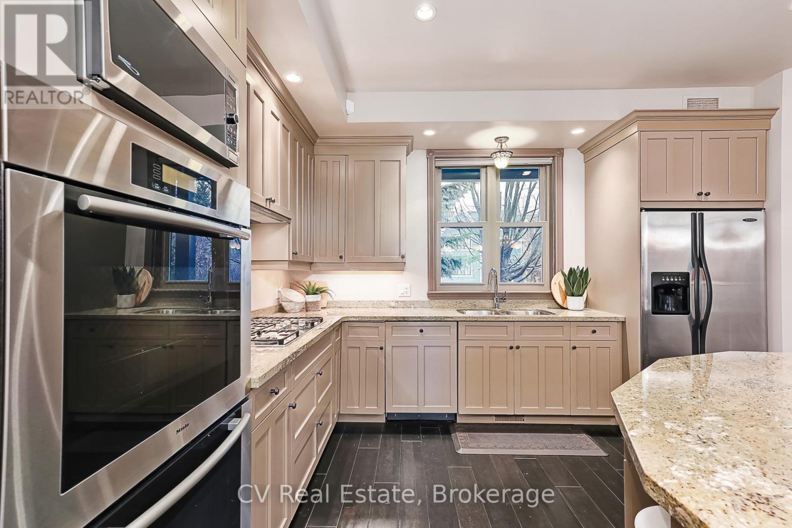 159 Snowbridge Way, Blue Mountains, Ontario  L9Y 0V1 - Photo 13 - X13445924