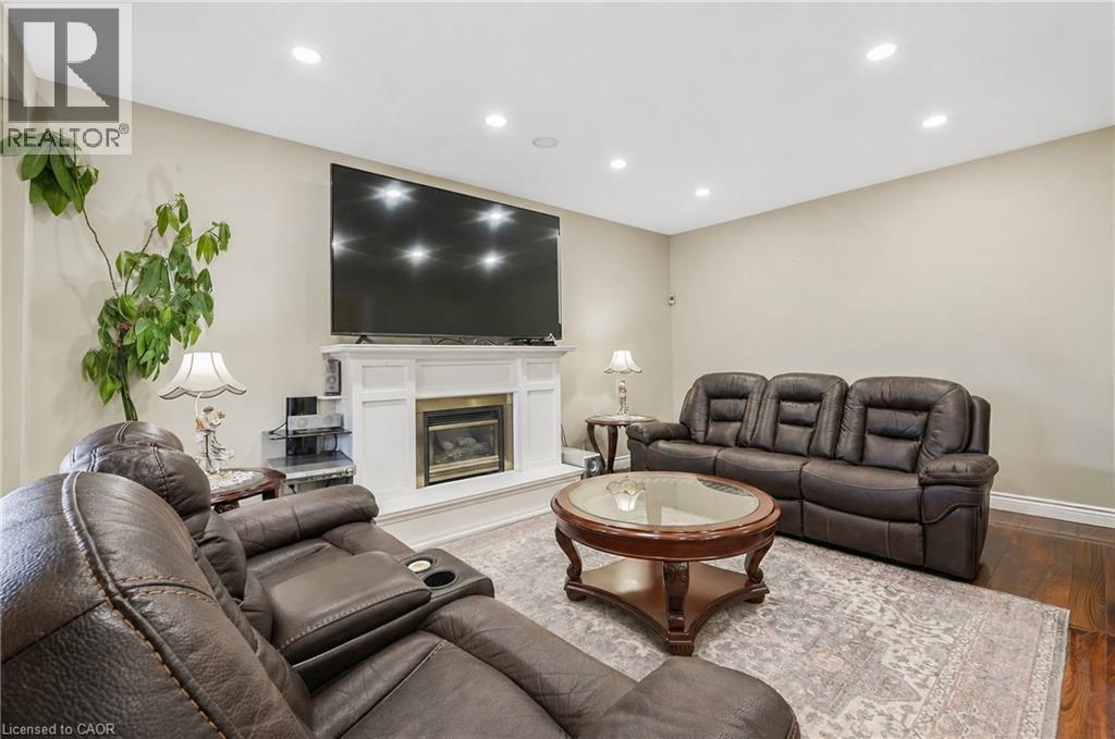15 Talia Court, Hamilton, Ontario  L6E 4X8 - Photo 9 - 40839865