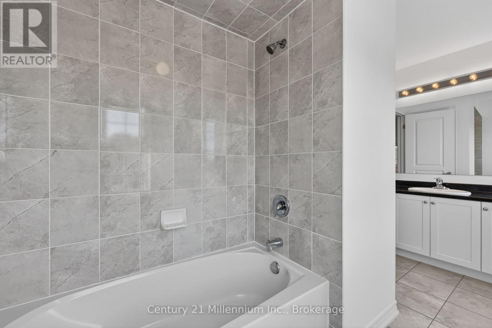 18 Marks Road, Springwater, Ontario  L9X 1A8 - Photo 16 - S13446168