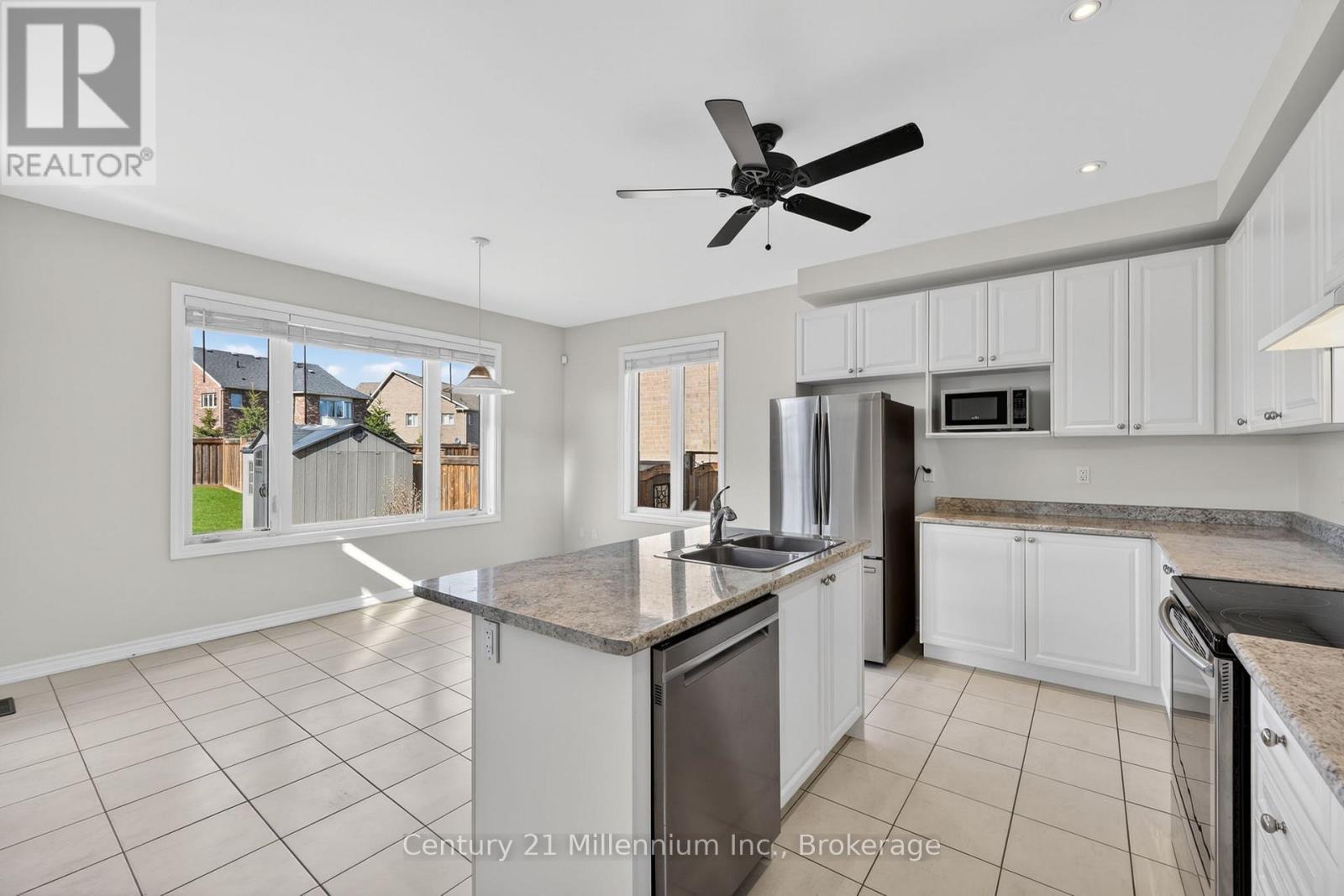18 Marks Road, Springwater, Ontario  L9X 1A8 - Photo 6 - S13446168