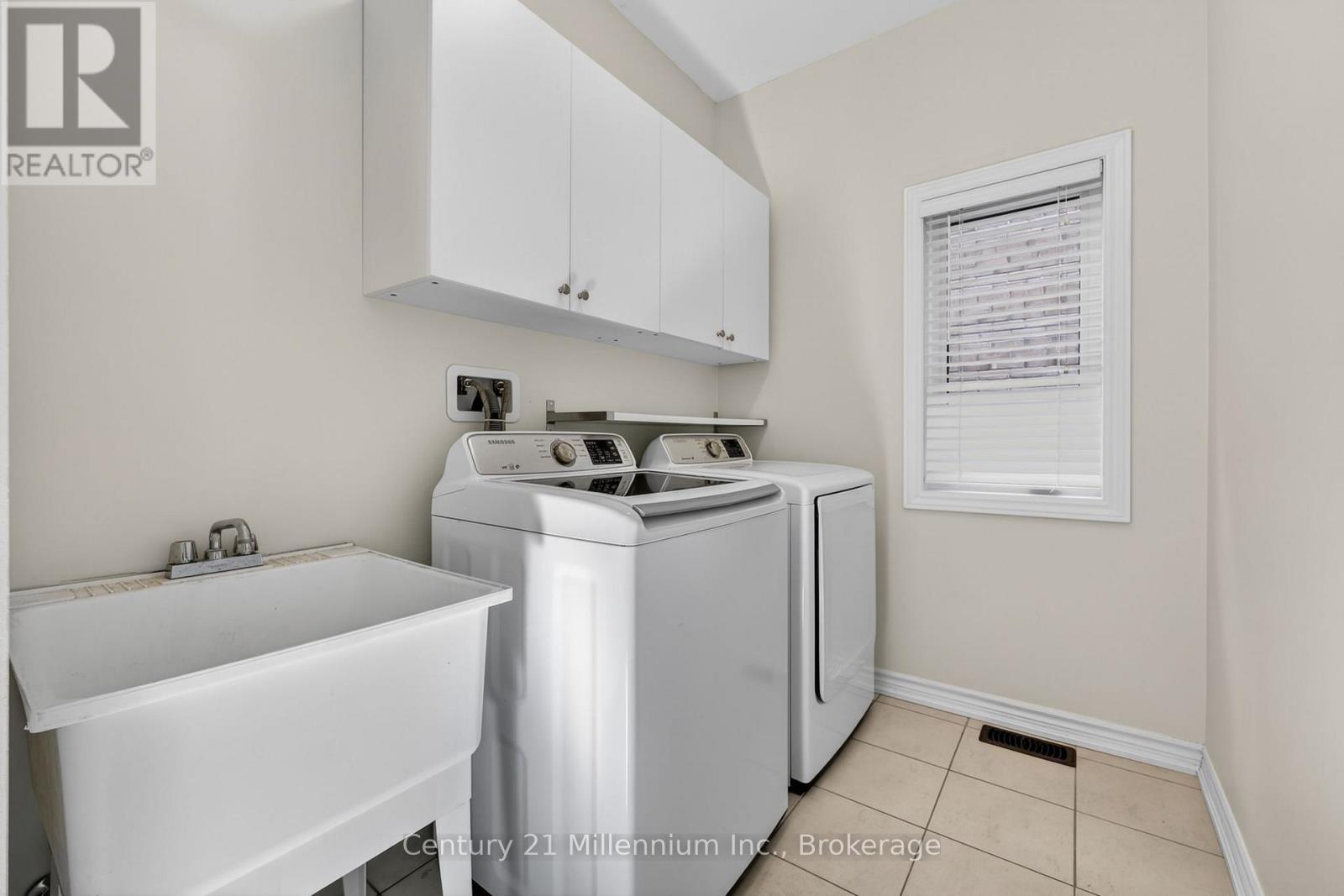 18 Marks Road, Springwater, Ontario  L9X 1A8 - Photo 8 - S13446168