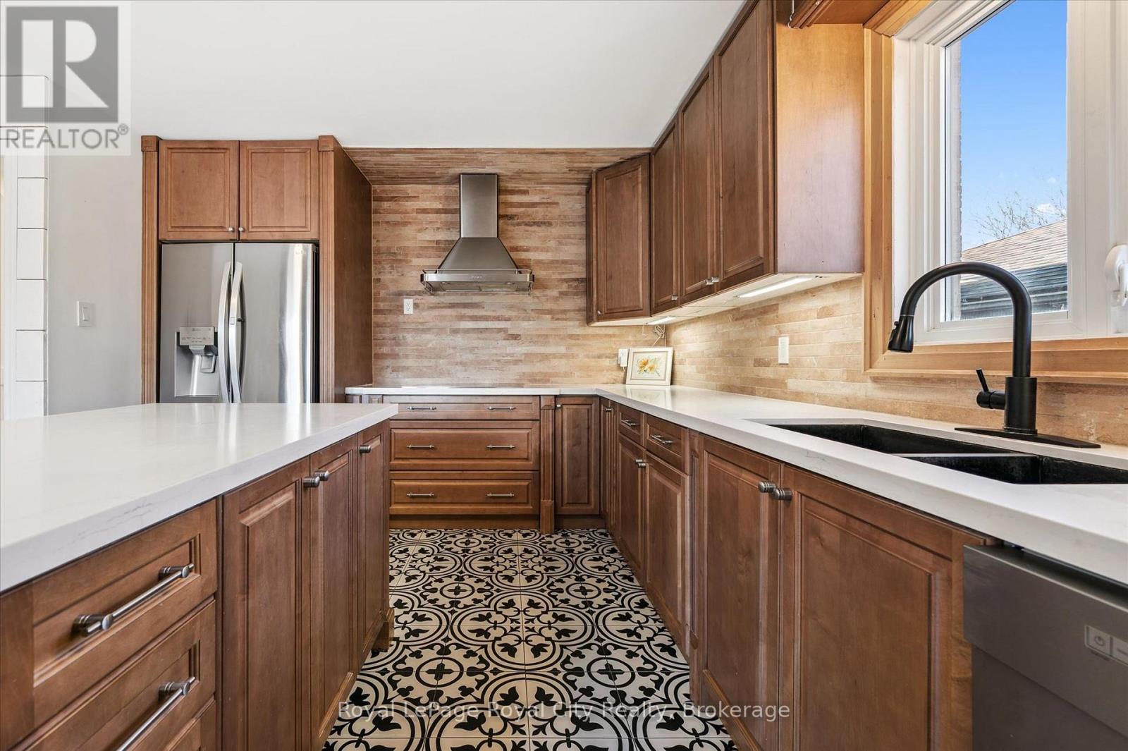 20 Darby Road, Guelph, Ontario  N1K 1R4 - Photo 6 - X13446028
