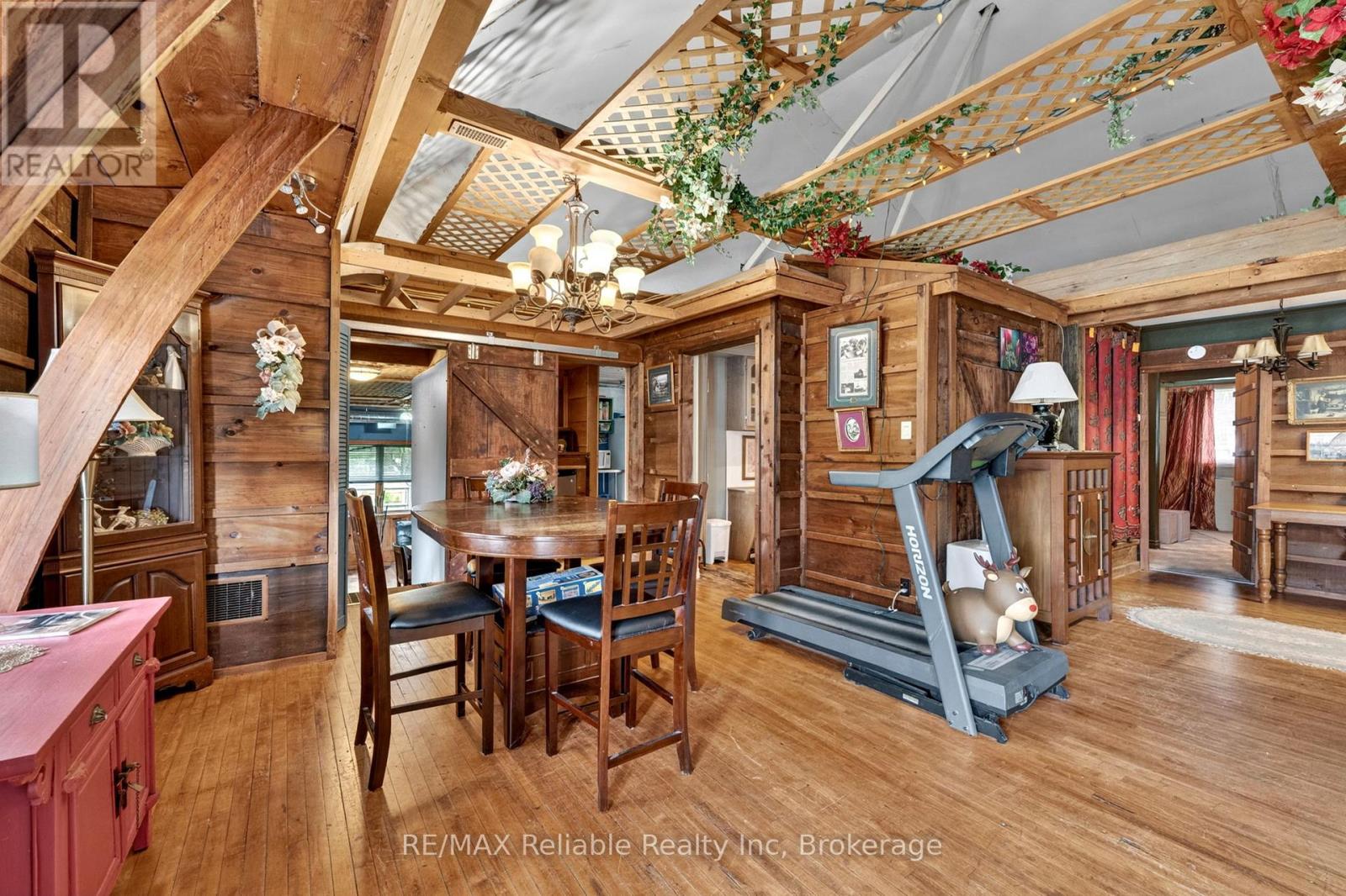31 London Road, Bluewater, Ontario  N0M 1J0 - Photo 10 - X13446122