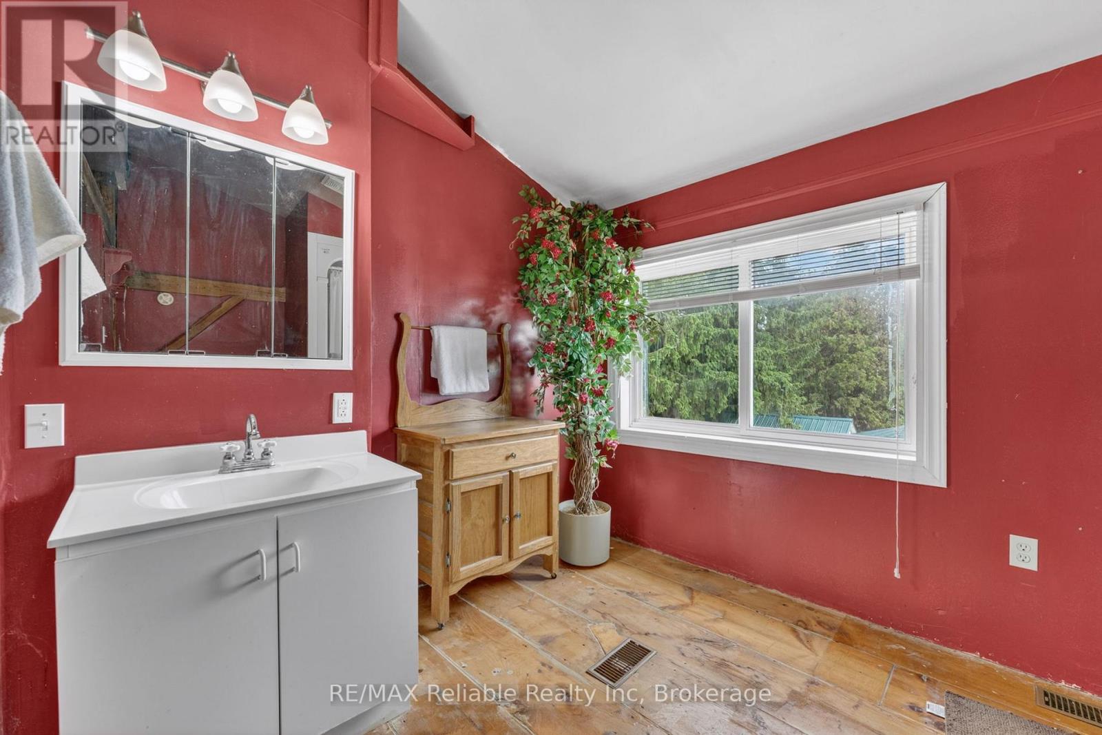 31 London Road, Bluewater, Ontario  N0M 1J0 - Photo 29 - X13446122