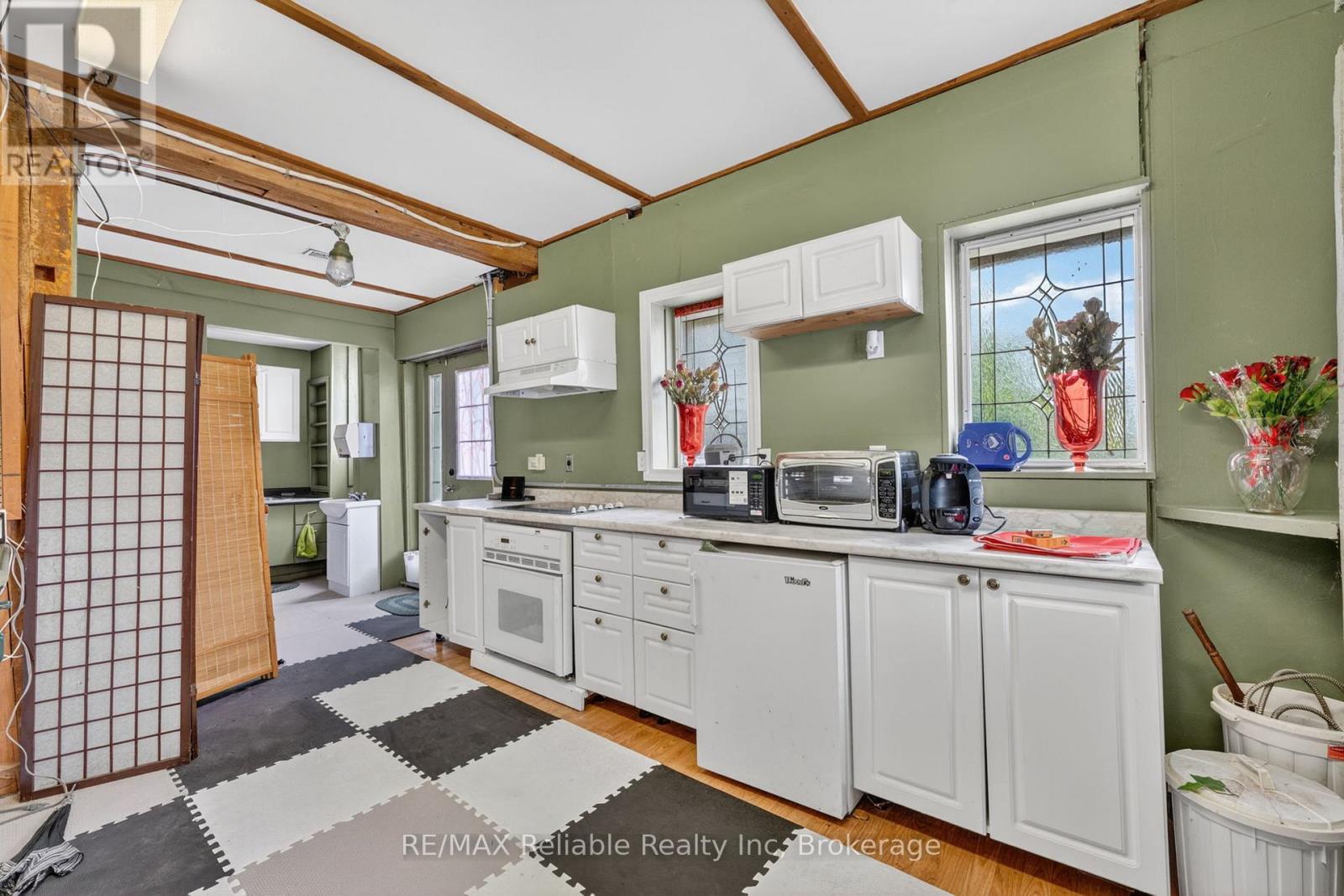 31 London Road, Bluewater, Ontario  N0M 1J0 - Photo 6 - X13446122