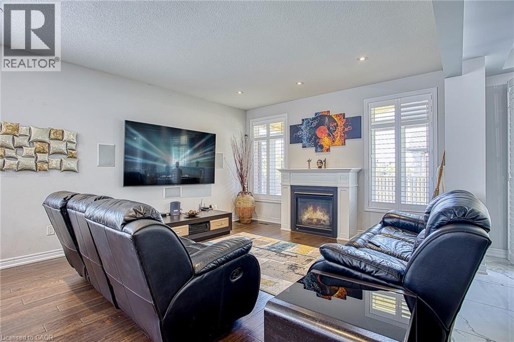 17 Narbonne Crescent, Stoney Creek, Ontario  L8J 0J7 - Photo 11 - 40839409