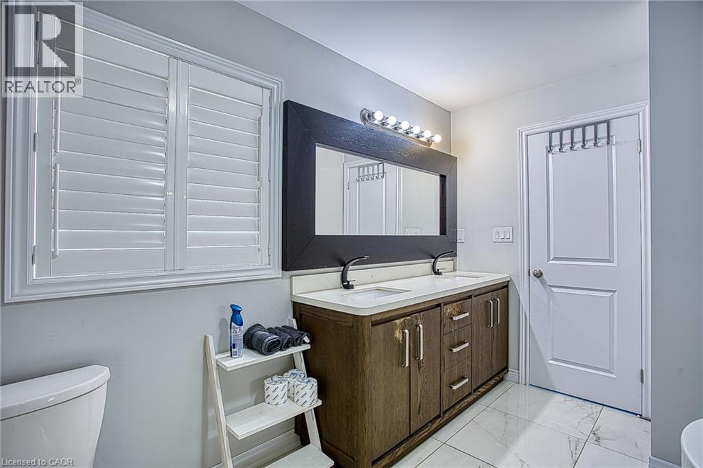 17 Narbonne Crescent, Stoney Creek, Ontario  L8J 0J7 - Photo 24 - 40839409