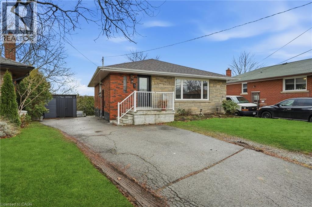 20 Nelligan Place, Hamilton, Ontario  L8K 4X7 - Photo 3 - 40837504