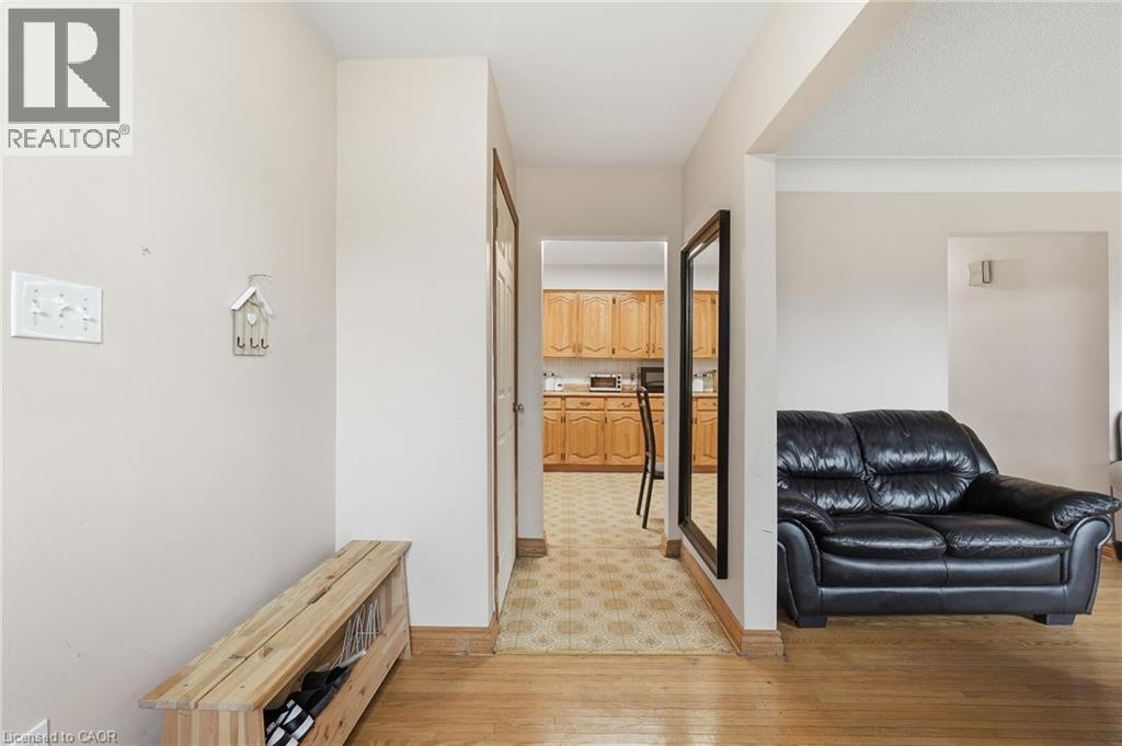 20 Nelligan Place, Hamilton, Ontario  L8K 4X7 - Photo 6 - 40837504