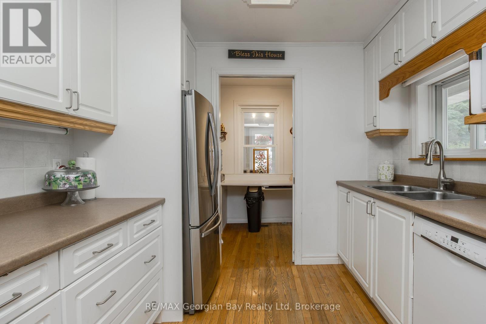178 Church Street, Penetanguishene, Ontario  L9M 1E6 - Photo 5 - S13446382