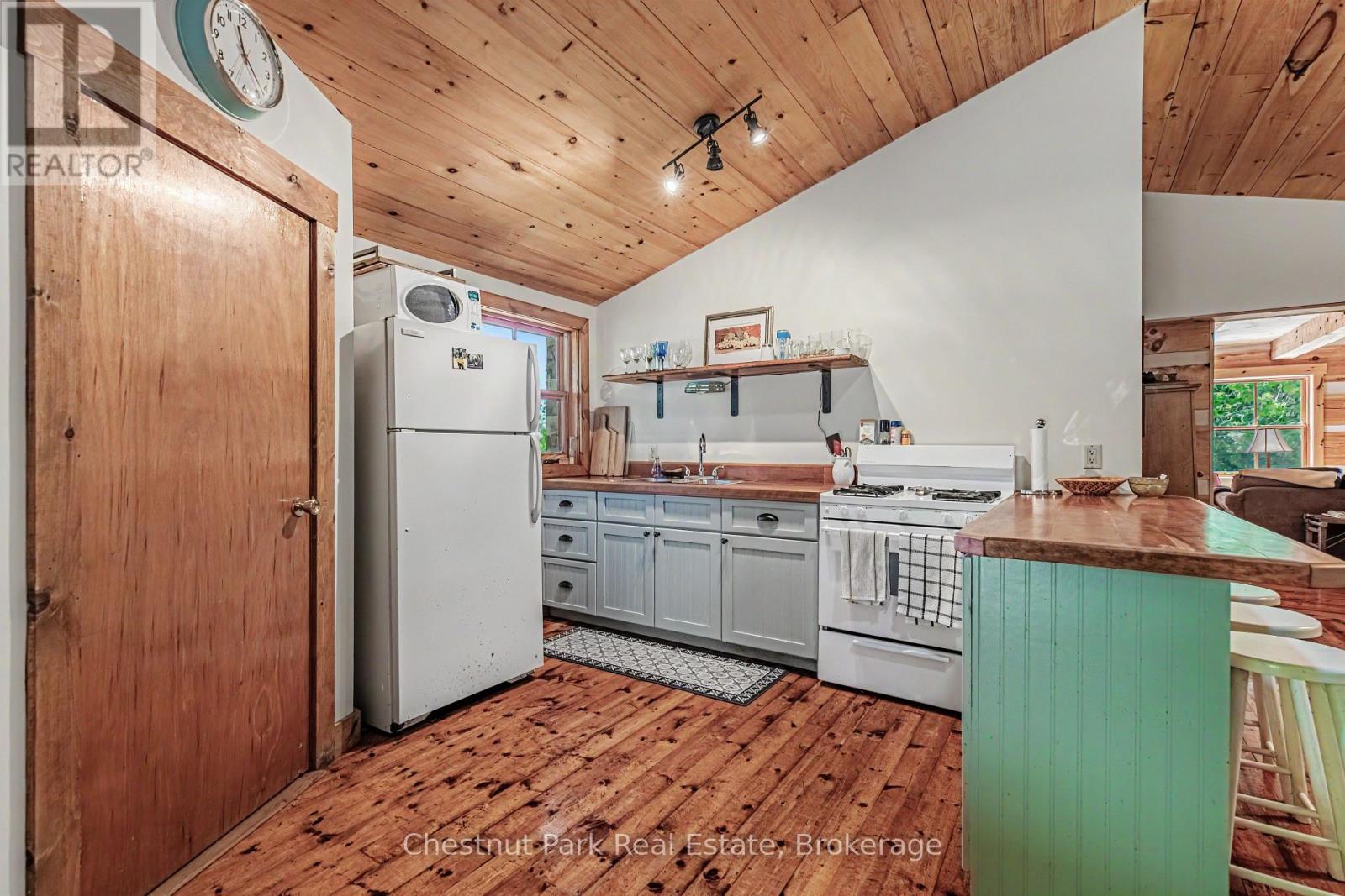 79 Pine Tree Harbour Road, Northern Bruce Peninsula, Ontario  N0H 1Z0 - Photo 22 - X13446486