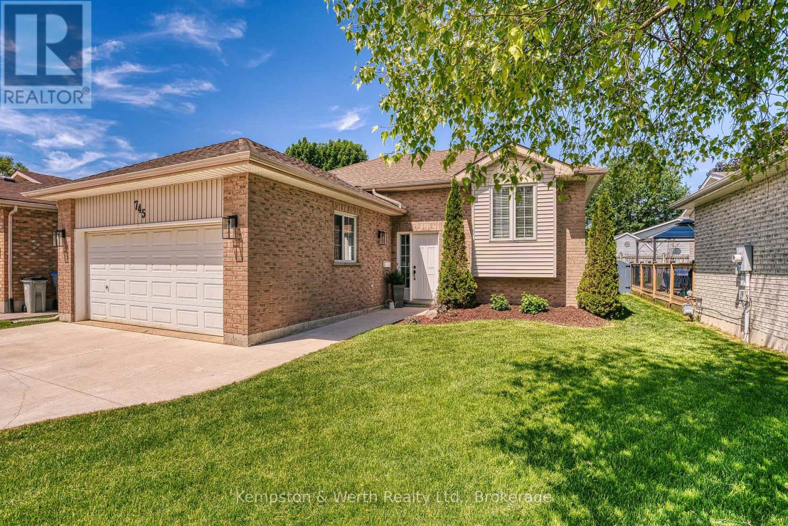 745 Lavery Street, North Perth, Ontario  N4W 3T4 - Photo 3 - X13446490