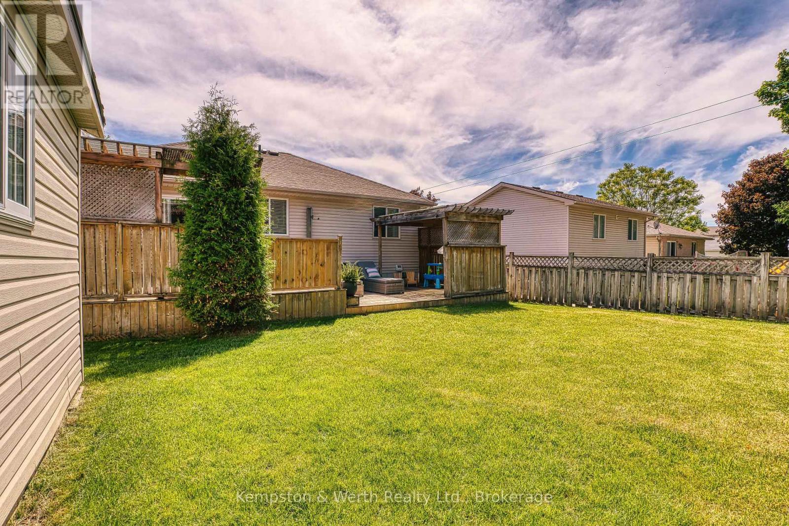 745 Lavery Street, North Perth, Ontario  N4W 3T4 - Photo 37 - X13446490