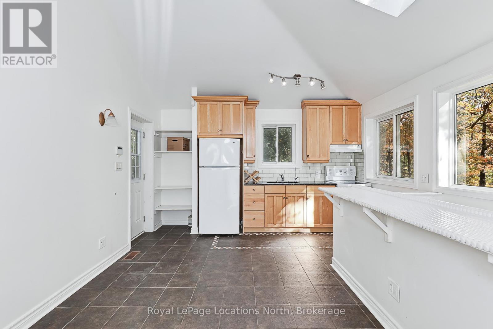 213 Marsh Street, Blue Mountains, Ontario  N0H 1J0 - Photo 10 - X13446688