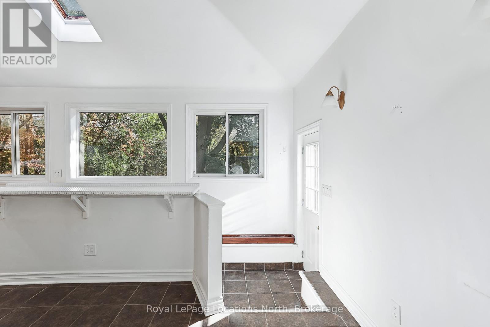 213 Marsh Street, Blue Mountains, Ontario  N0H 1J0 - Photo 12 - X13446688