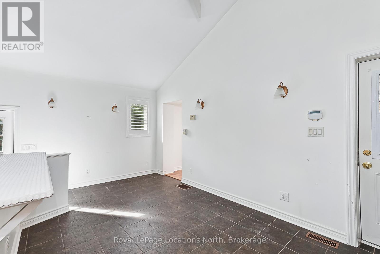 213 Marsh Street, Blue Mountains, Ontario  N0H 1J0 - Photo 13 - X13446688
